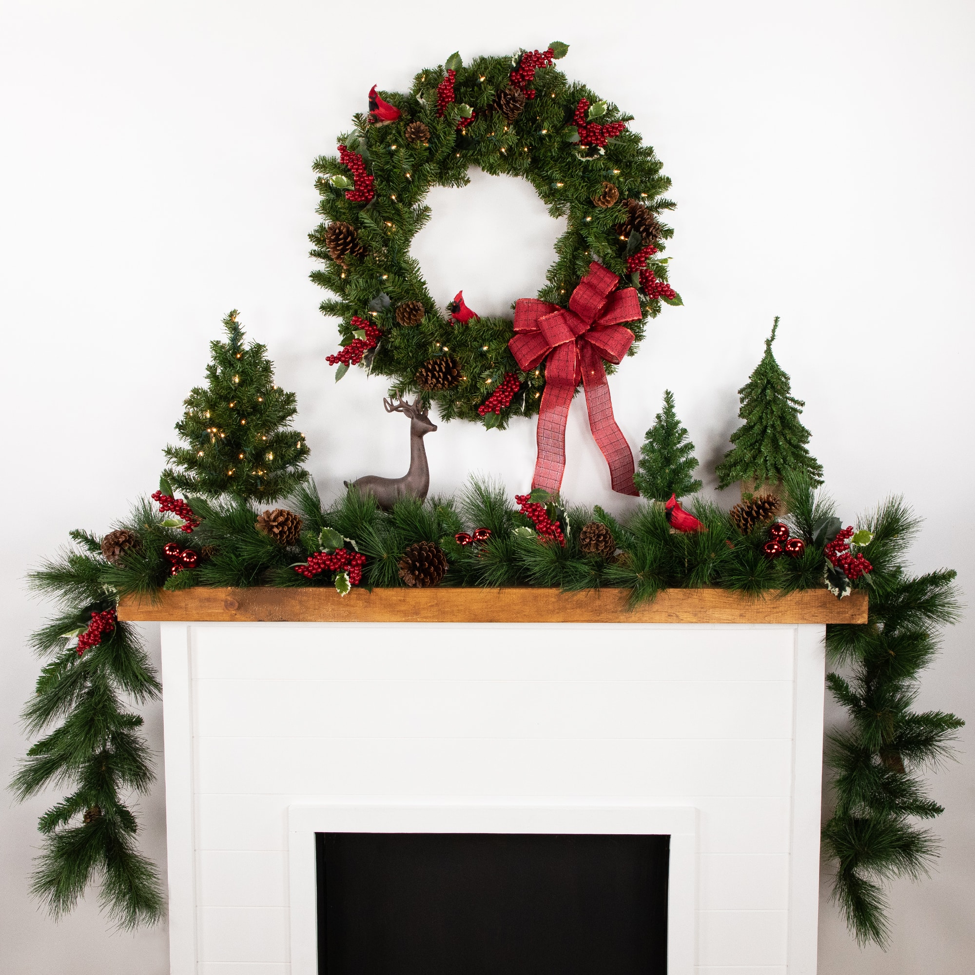 30" Pre-Lit Canadian Pine Artificial Christmas Wreath